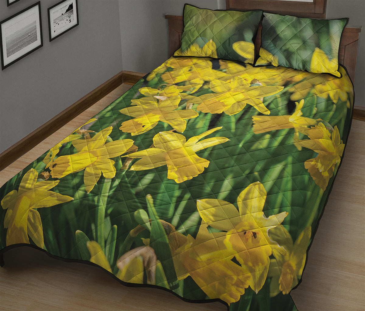 Yellow Daffodil Flower Print Quilt Bed Set