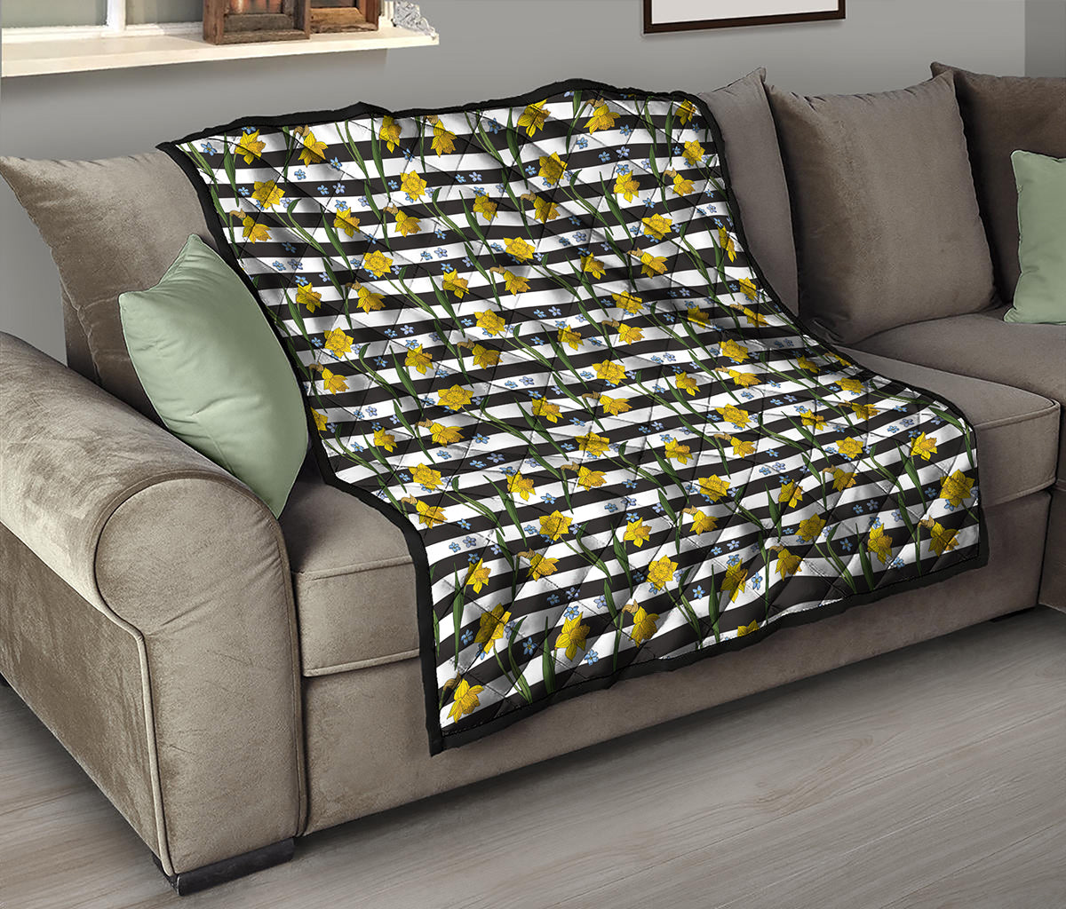 Yellow Daffodil Striped Pattern Print Quilt