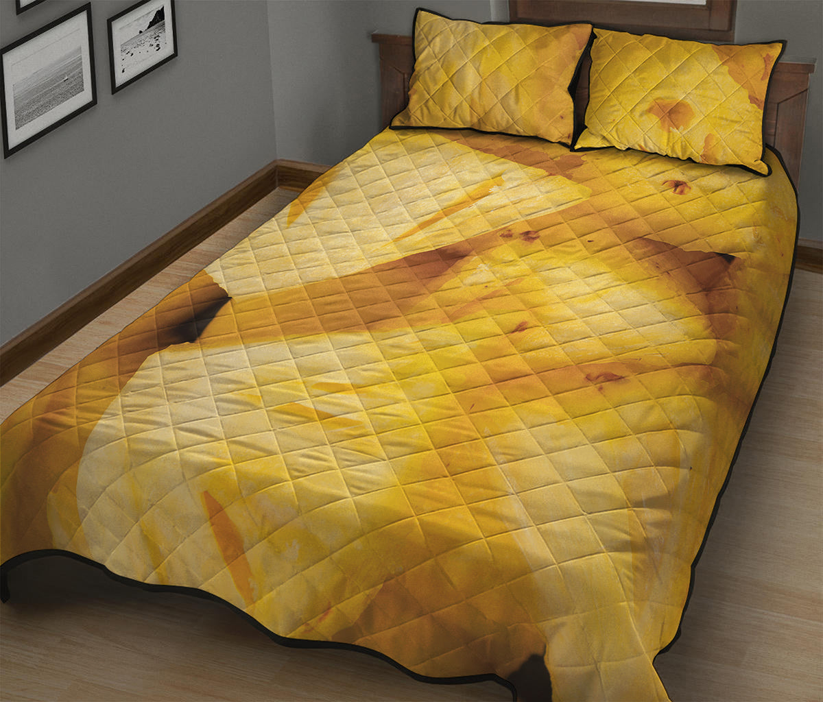 Yellow Pineapple Pieces Print Quilt Bed Set