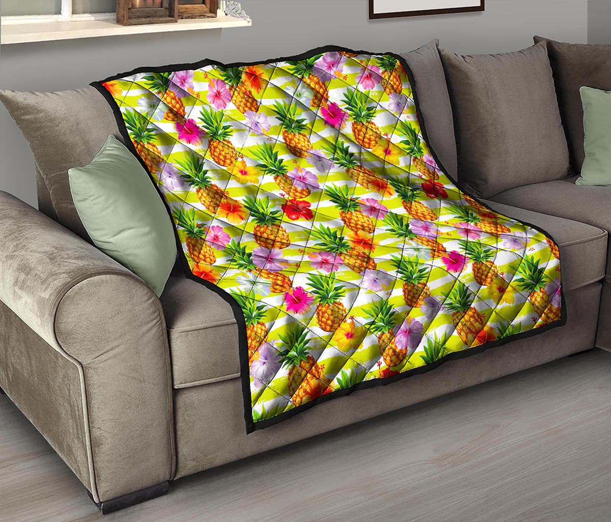 Yellow Striped Pineapple Pattern Print Quilt