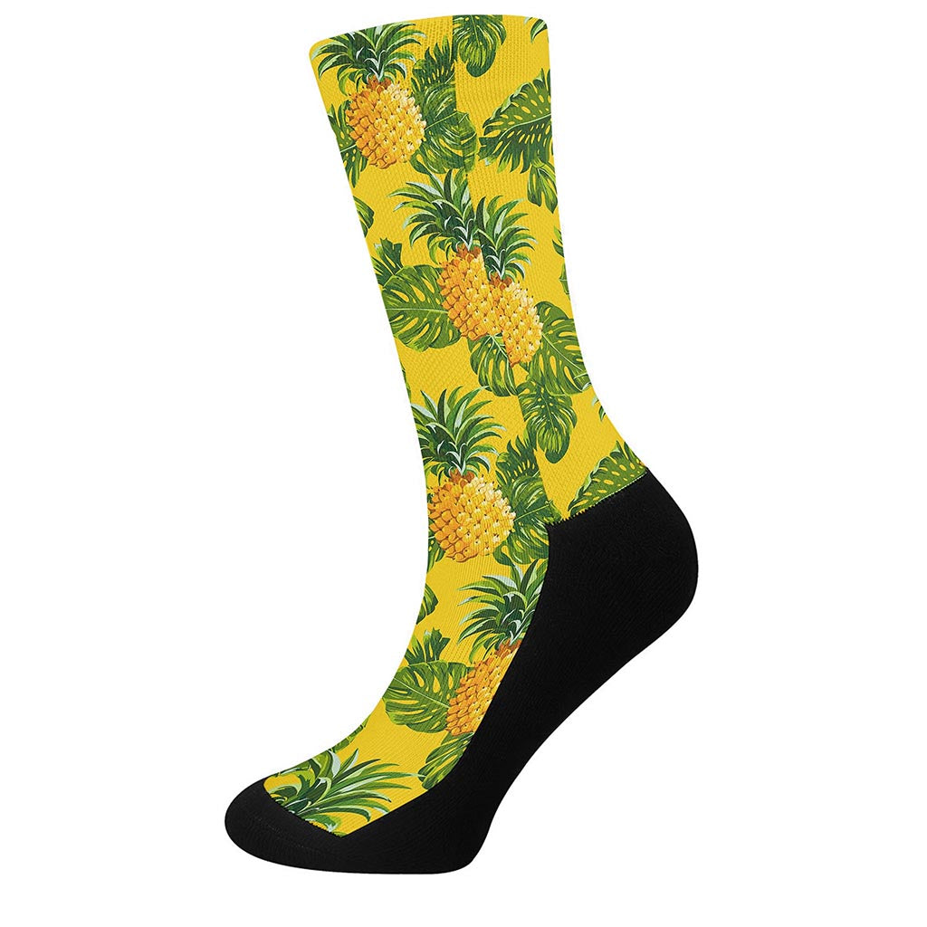 Yellow Tropical Pineapple Pattern Print Crew Socks