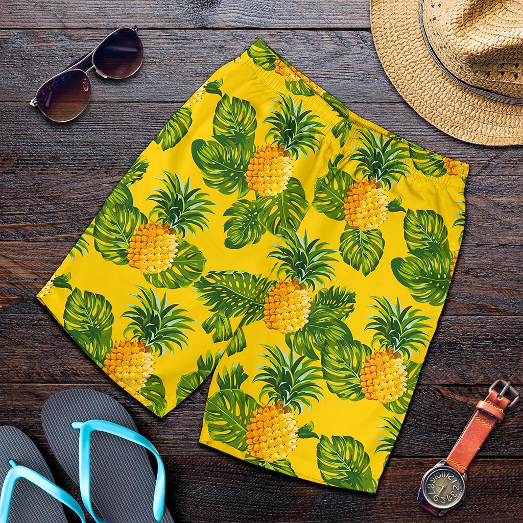 Yellow Tropical Pineapple Pattern Print Men's Shorts