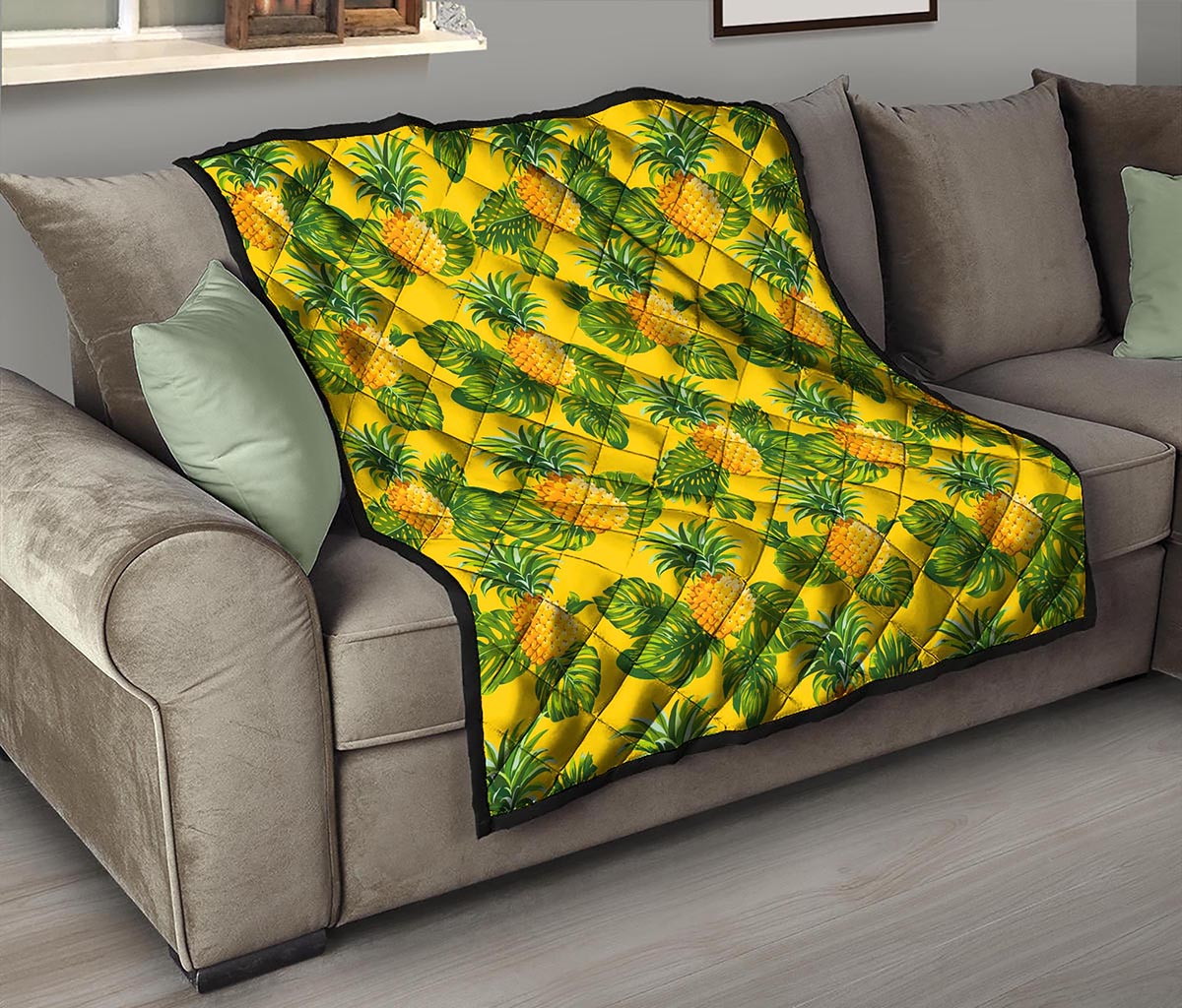 Yellow Tropical Pineapple Pattern Print Quilt