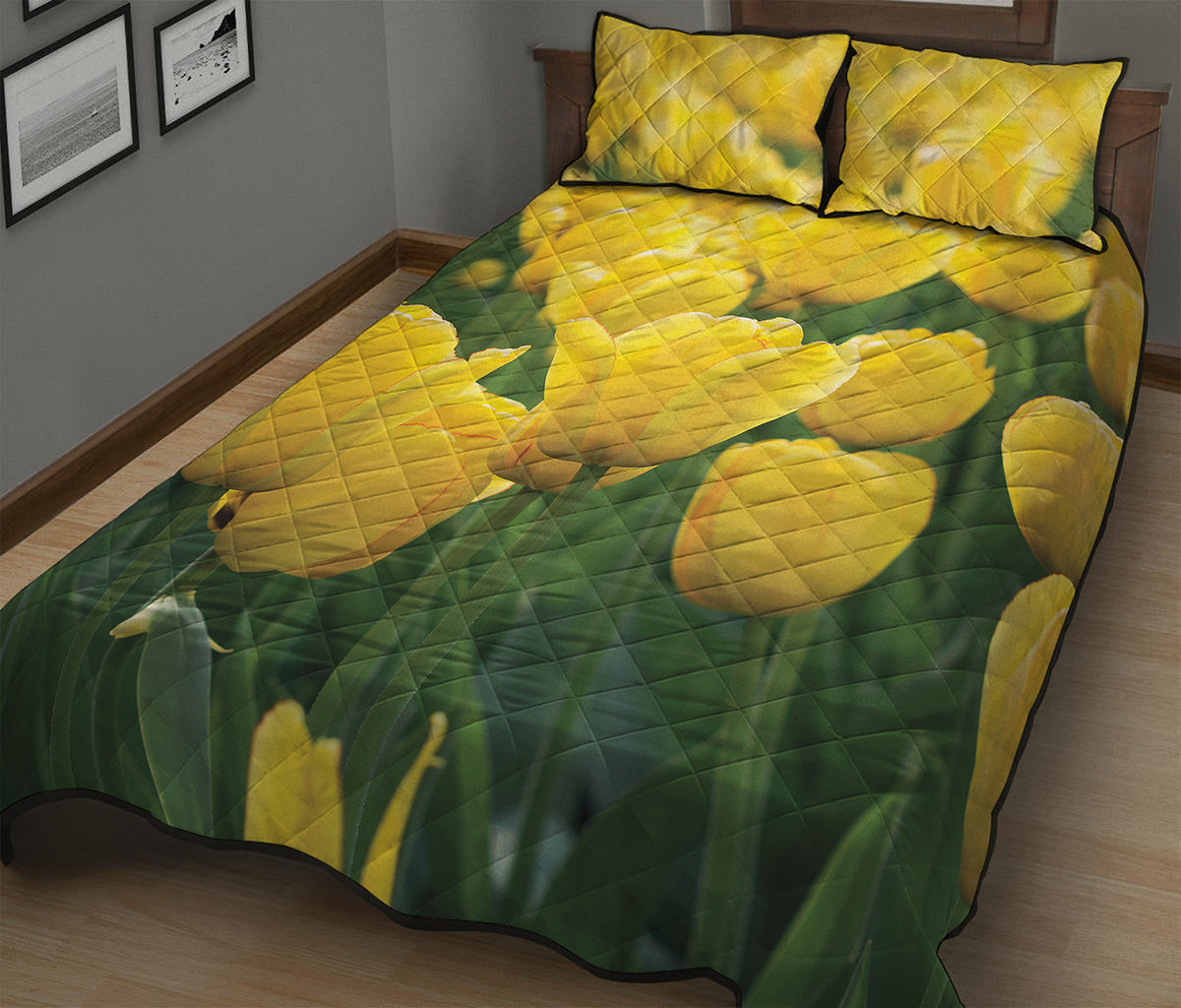 Yellow Tulip Print Quilt Bed Set