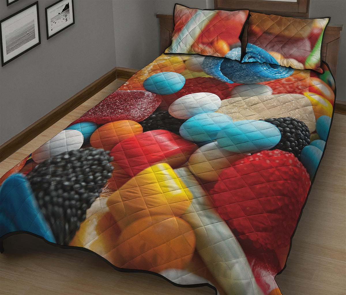 Yummy Gummy Print Quilt Bed Set
