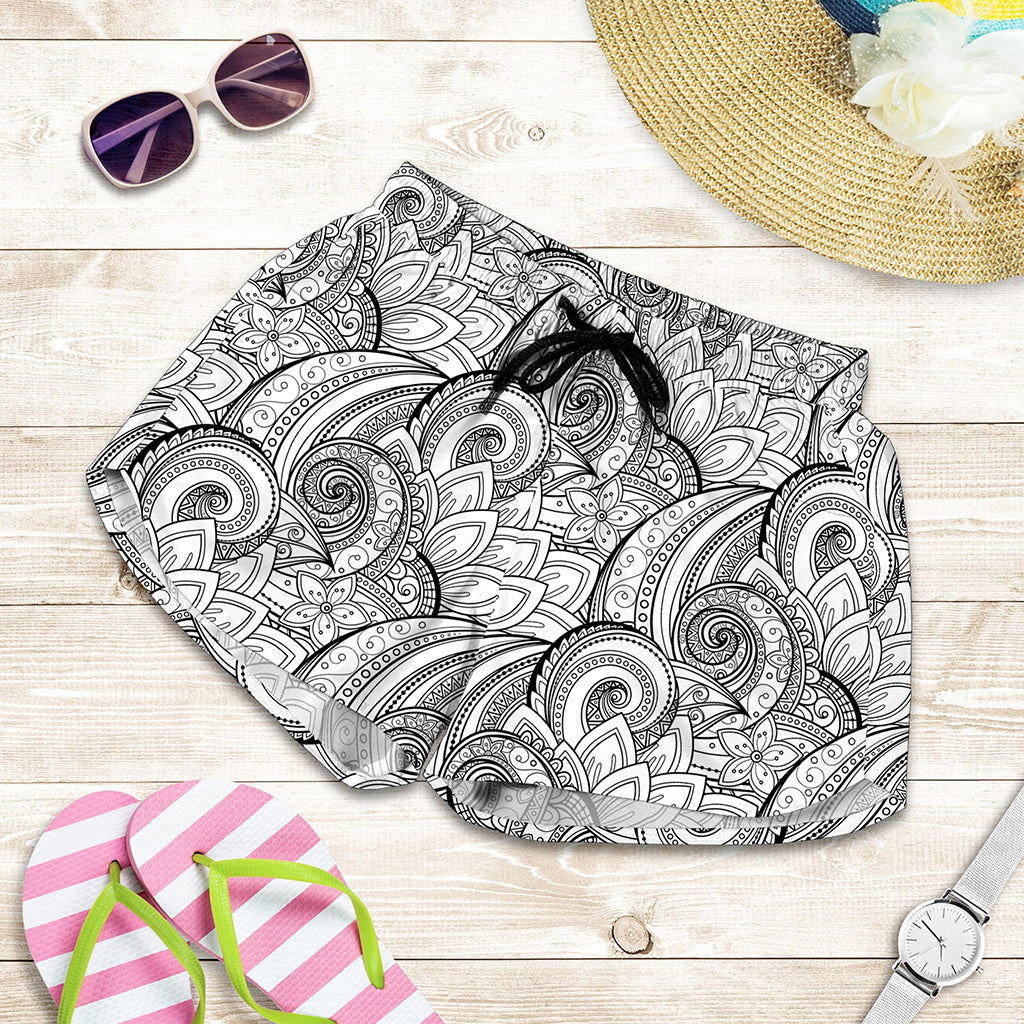 Zentangle Flower Pattern Print Women's Shorts