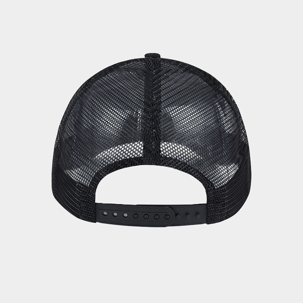 Full Moon Halloween Flying Witch Print Black Mesh Trucker Cap
