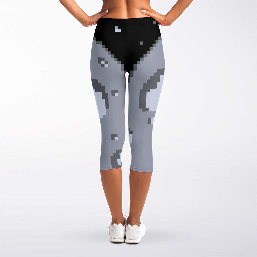 8-Bit Pixel Moon Print Women's Capri Leggings