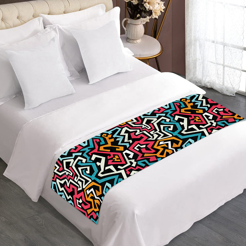 Abstract Funky Pattern Print Bed Runner