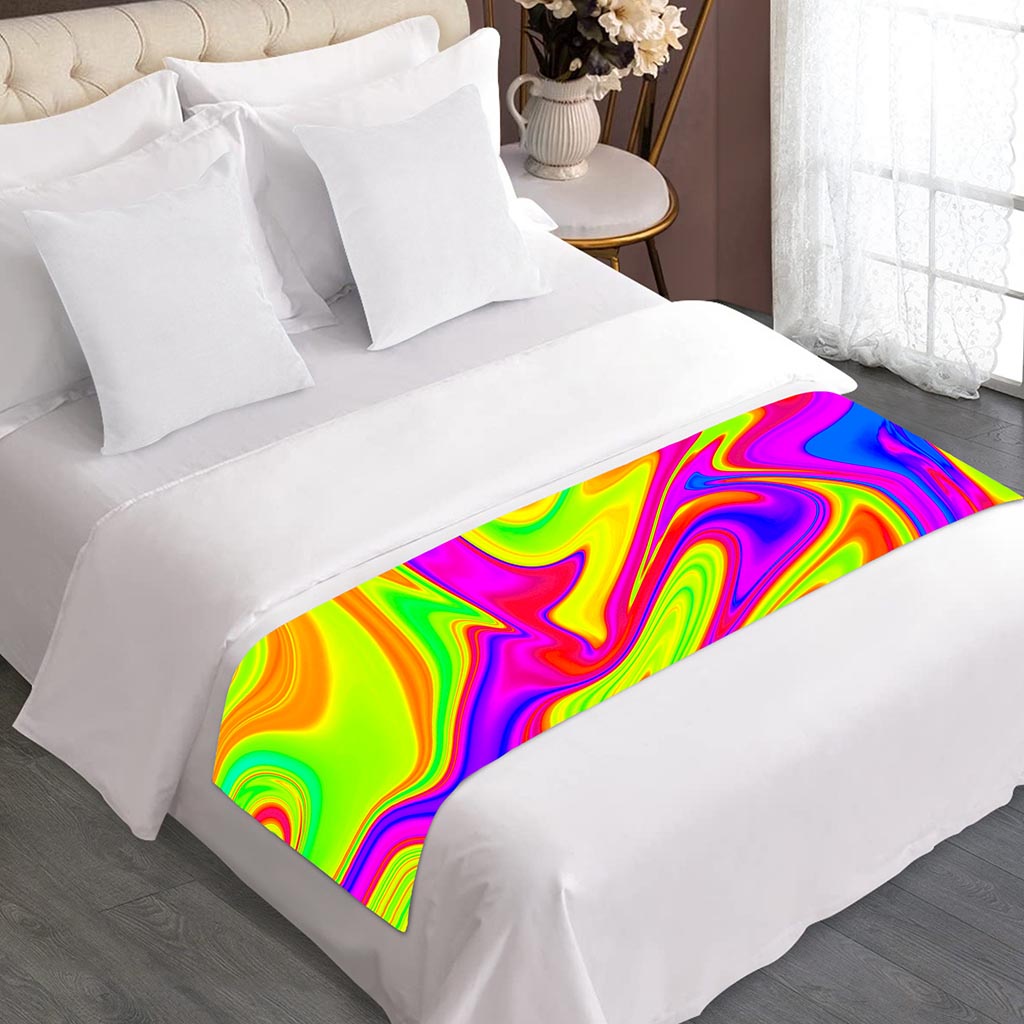 Abstract Liquid Trippy Print Bed Runner