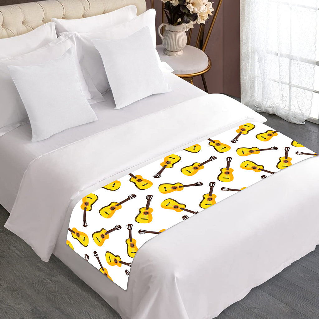 Acoustic Guitar Pattern Print Bed Runner