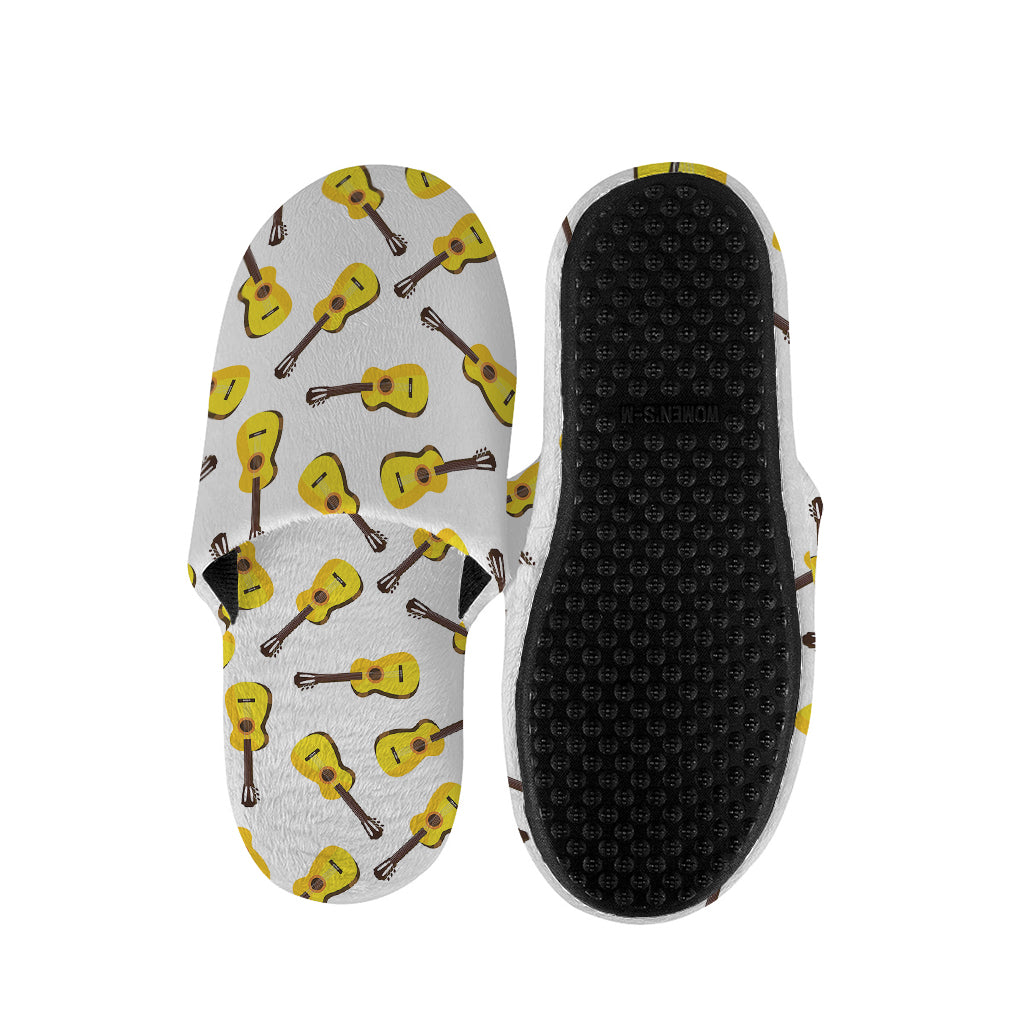 Acoustic Guitar Pattern Print Slippers