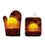 African Savanna Sunset Print Oven Mitt And Pot Holder Set