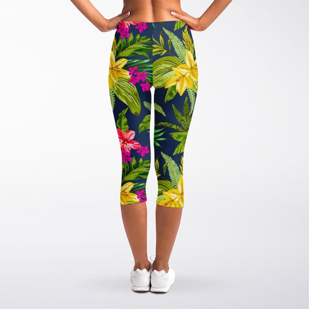 Aloha Hawaiian Flowers Pattern Print Women's Capri Leggings