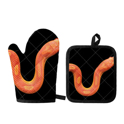 Amel Motley Corn Snake Print Oven Mitt And Pot Holder Set