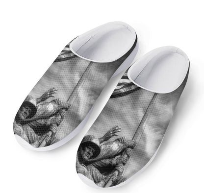 American War Memorial Print Mesh Casual Shoes