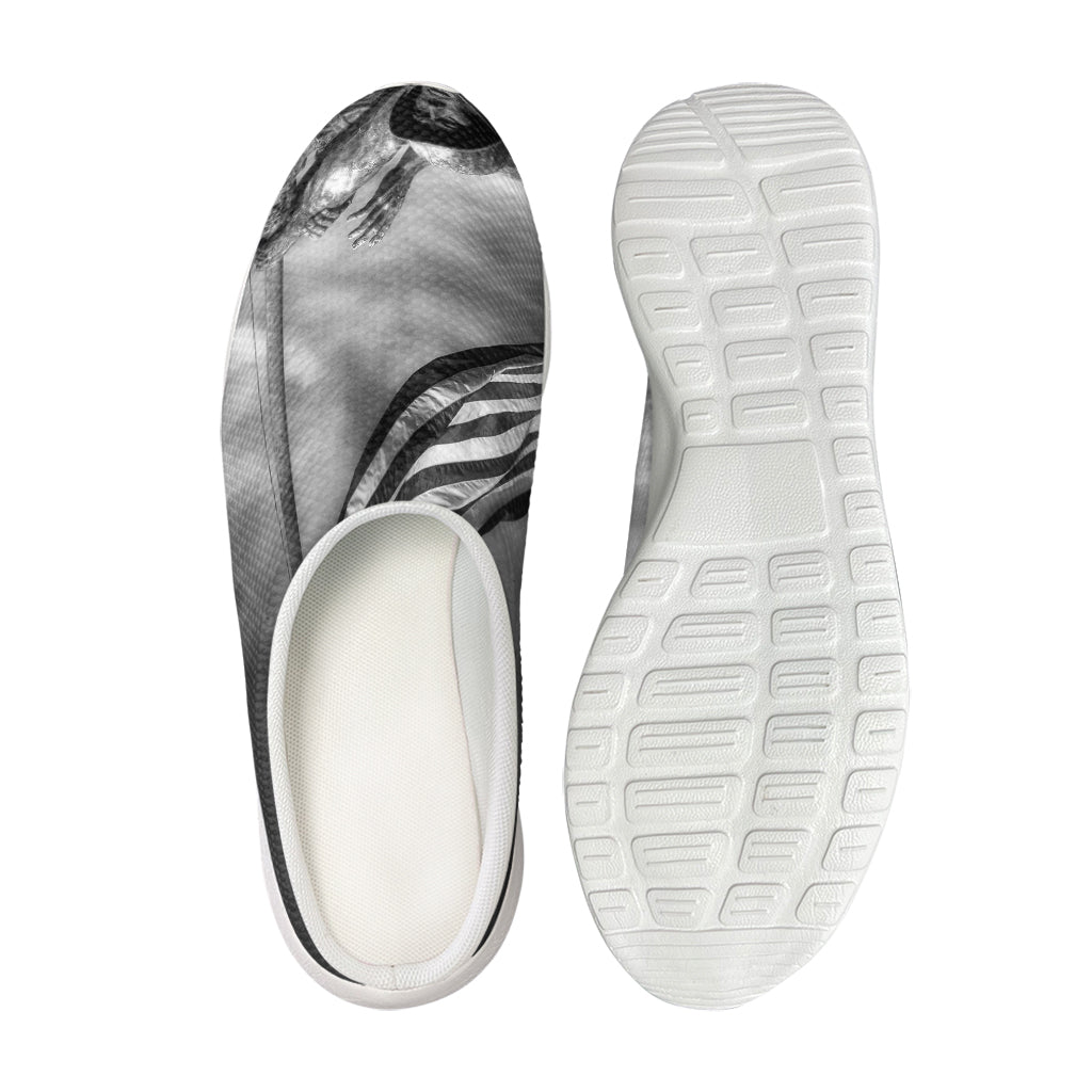 American War Memorial Print Mesh Casual Shoes
