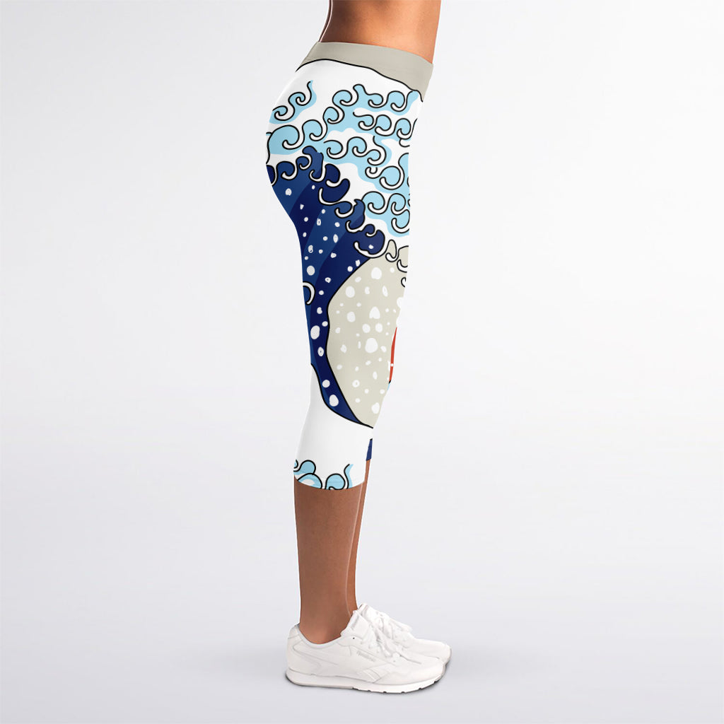 Ancient Great Japanese Wave Print Women's Capri Leggings