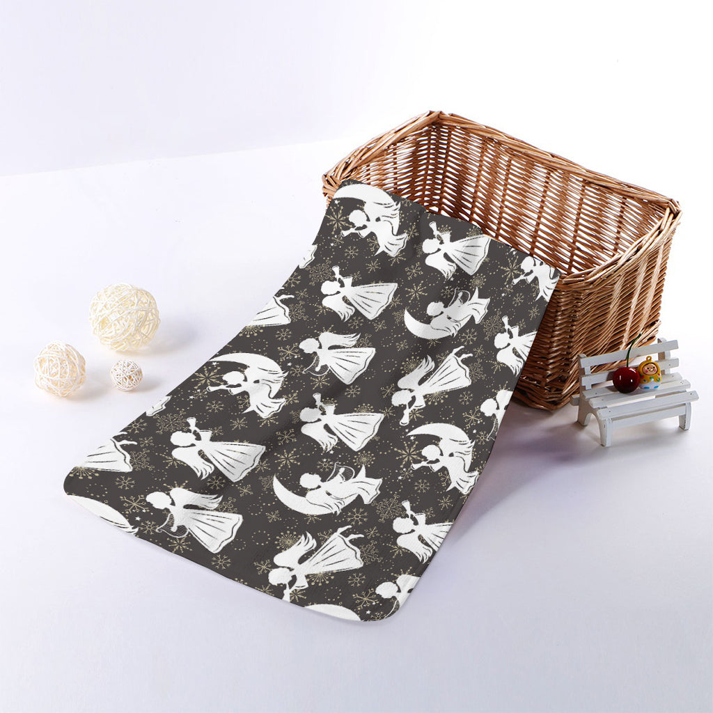 Angel And Snowflake Pattern Print Towel