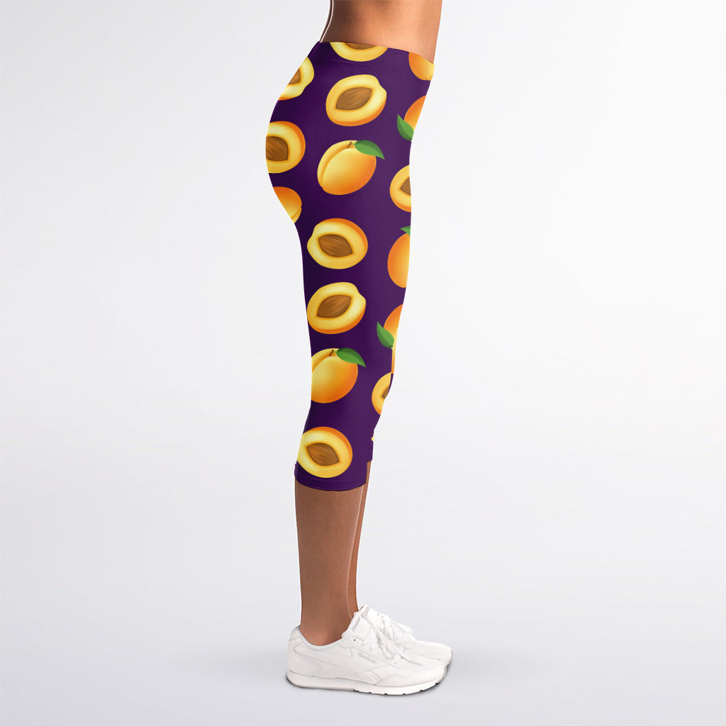 Apricot Fruit Pattern Print Women's Capri Leggings