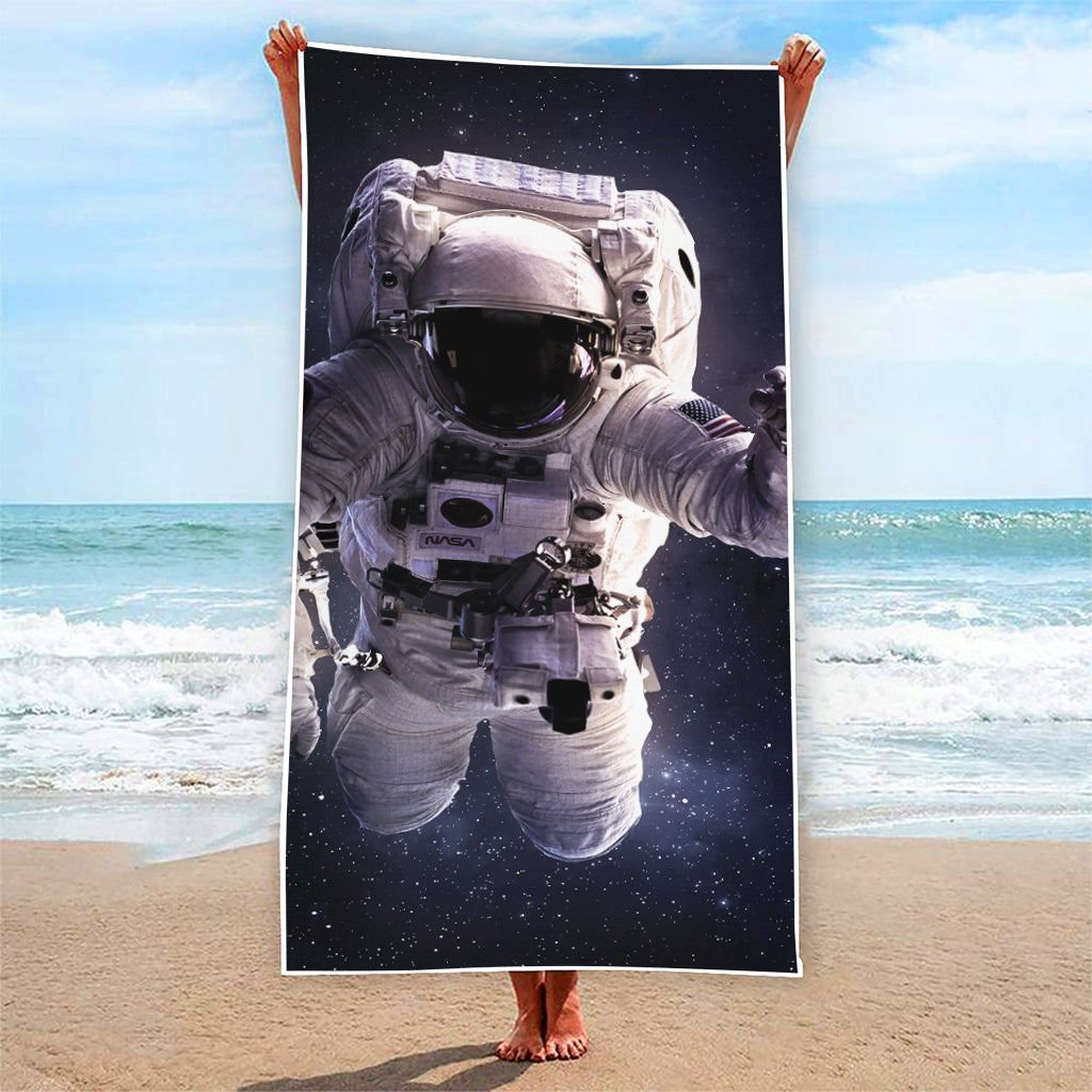 Astronaut Floating In Outer Space Print Beach Towel