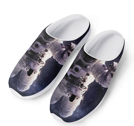 Astronaut Floating In Outer Space Print Mesh Casual Shoes
