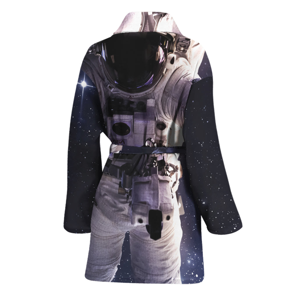 Astronaut Floating In Outer Space Print Women's Bathrobe