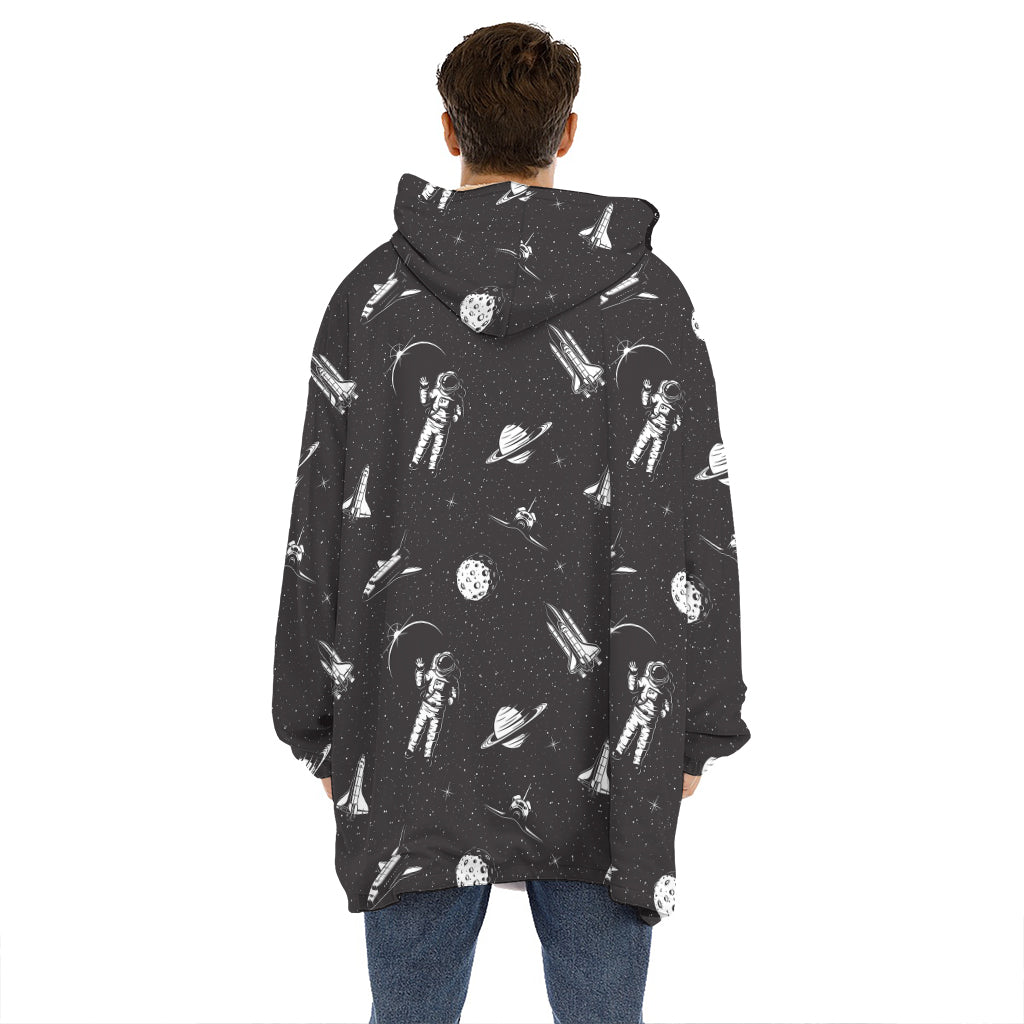 Astronaut In Space Pattern Print Hoodie Blanket