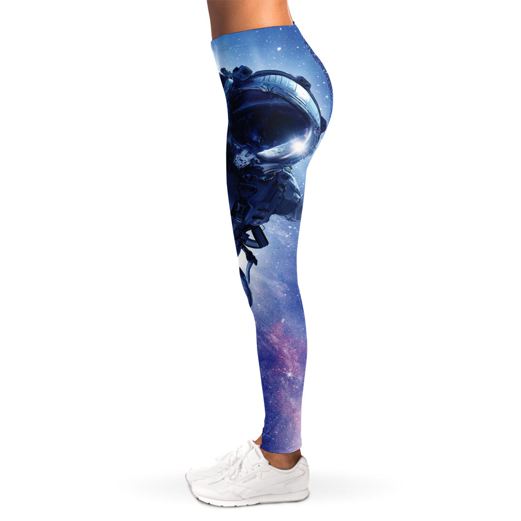 Astronaut On Space Mission Print Women's Leggings