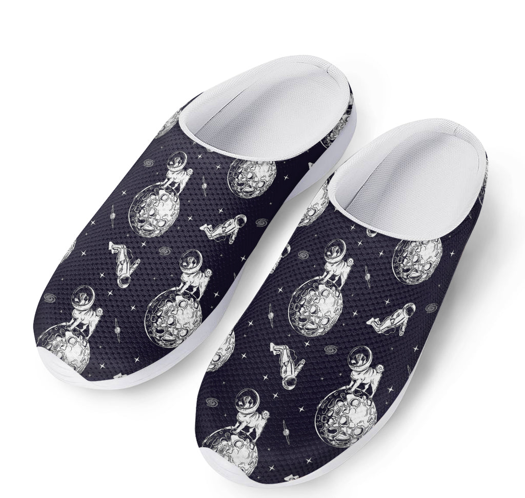 Astronaut Pug In Space Pattern Print Mesh Casual Shoes