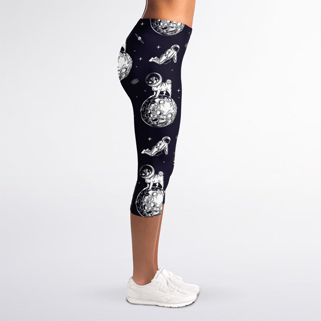 Astronaut Pug In Space Pattern Print Women's Capri Leggings