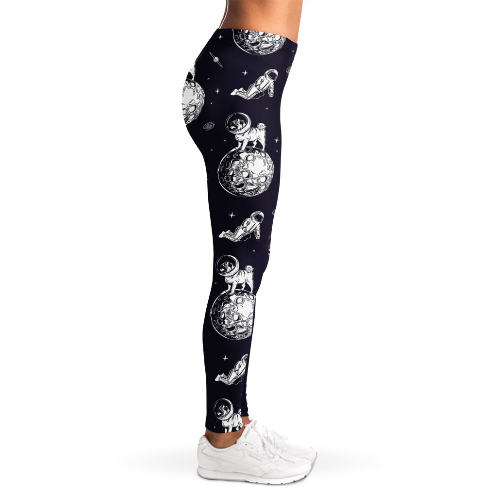 Astronaut Pug In Space Pattern Print Women's Leggings