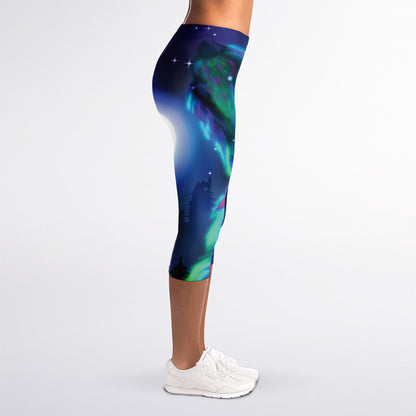 Aurora Howling Wolf Spirit Print Women's Capri Leggings