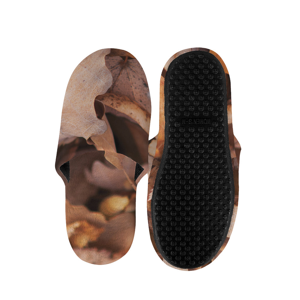 Autumn Oak leaf Print Slippers