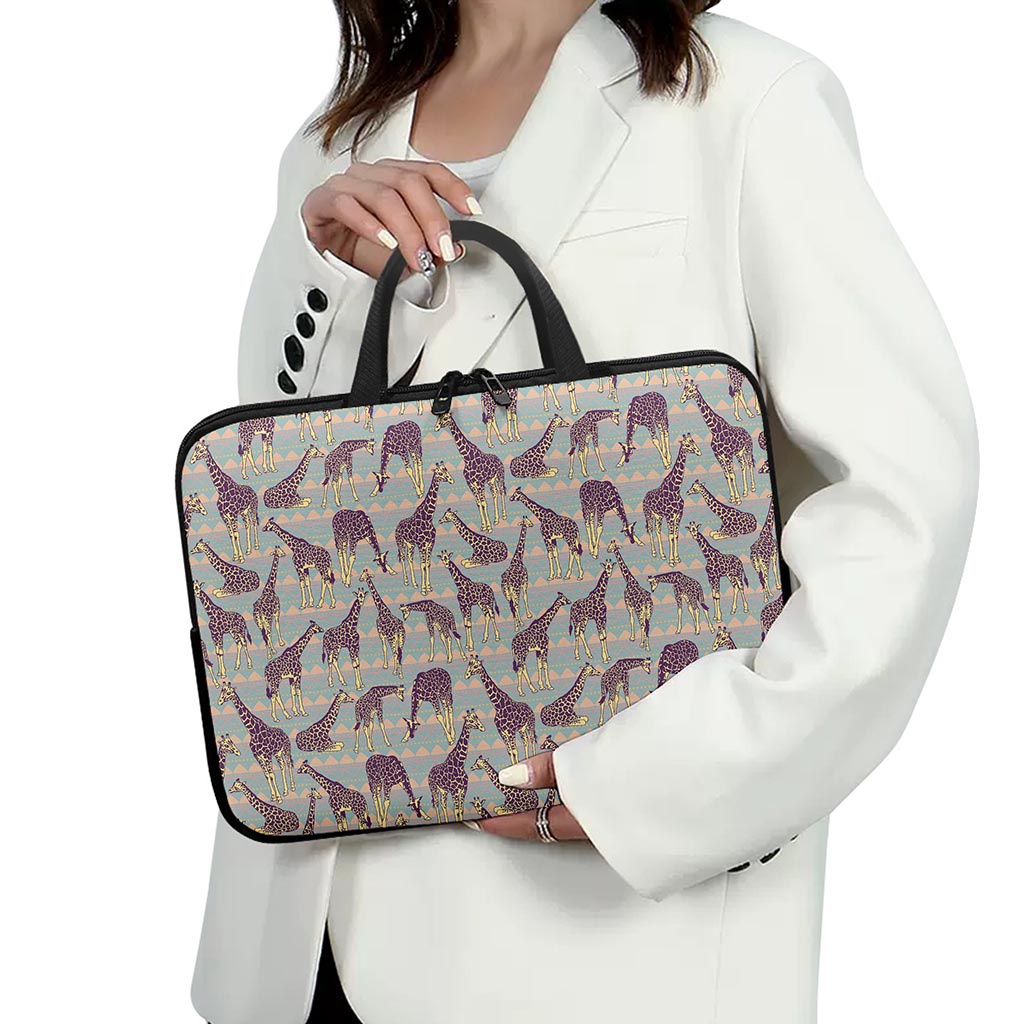 Aztec Giraffe Pattern Print Laptop Sleeve With Handle