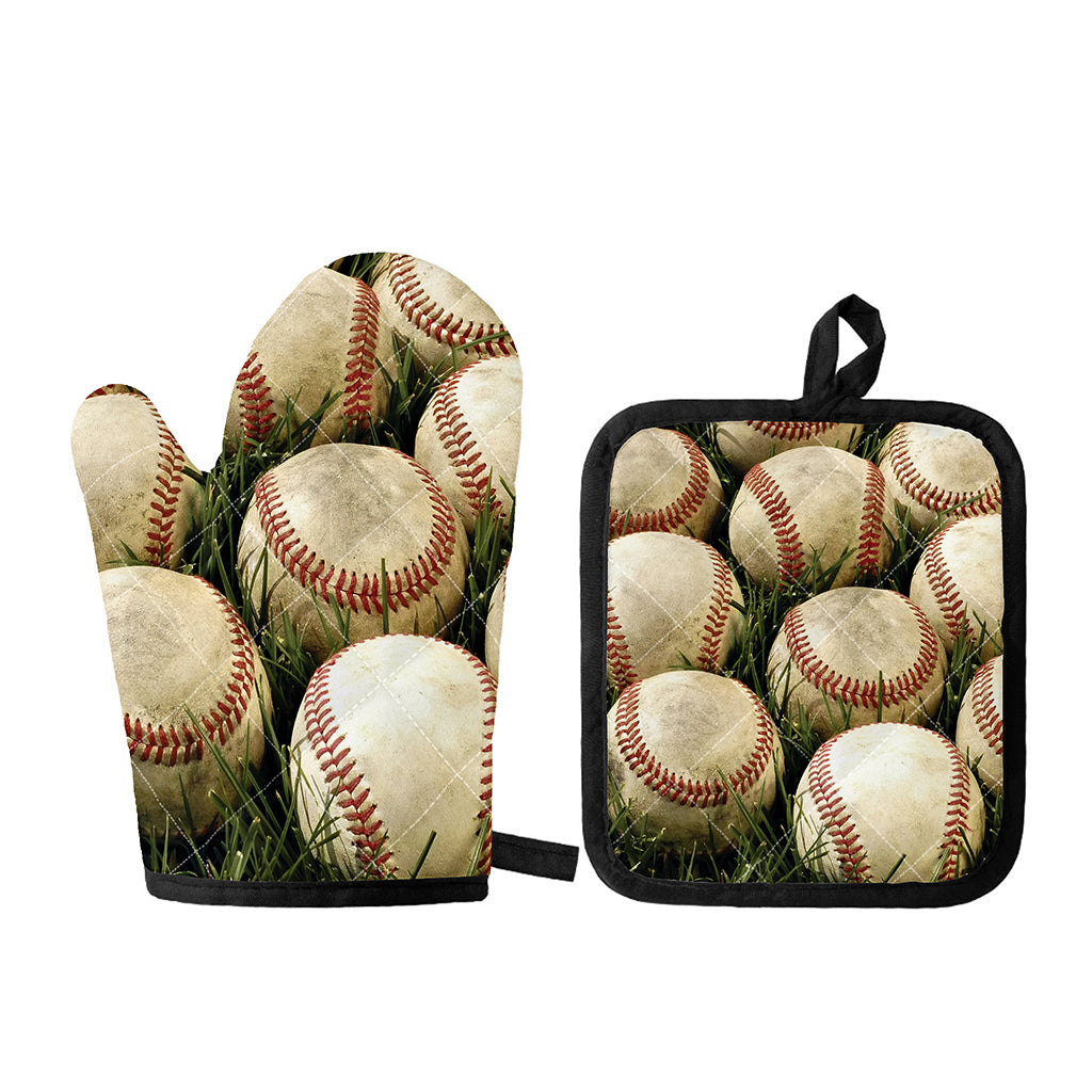Baseballs On Field Print Oven Mitt And Pot Holder Set