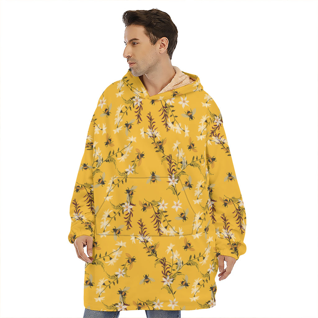Bee Drawing Pattern Print Hoodie Blanket