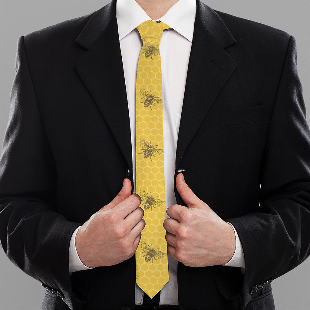Bee Honeycomb Pattern Print Necktie