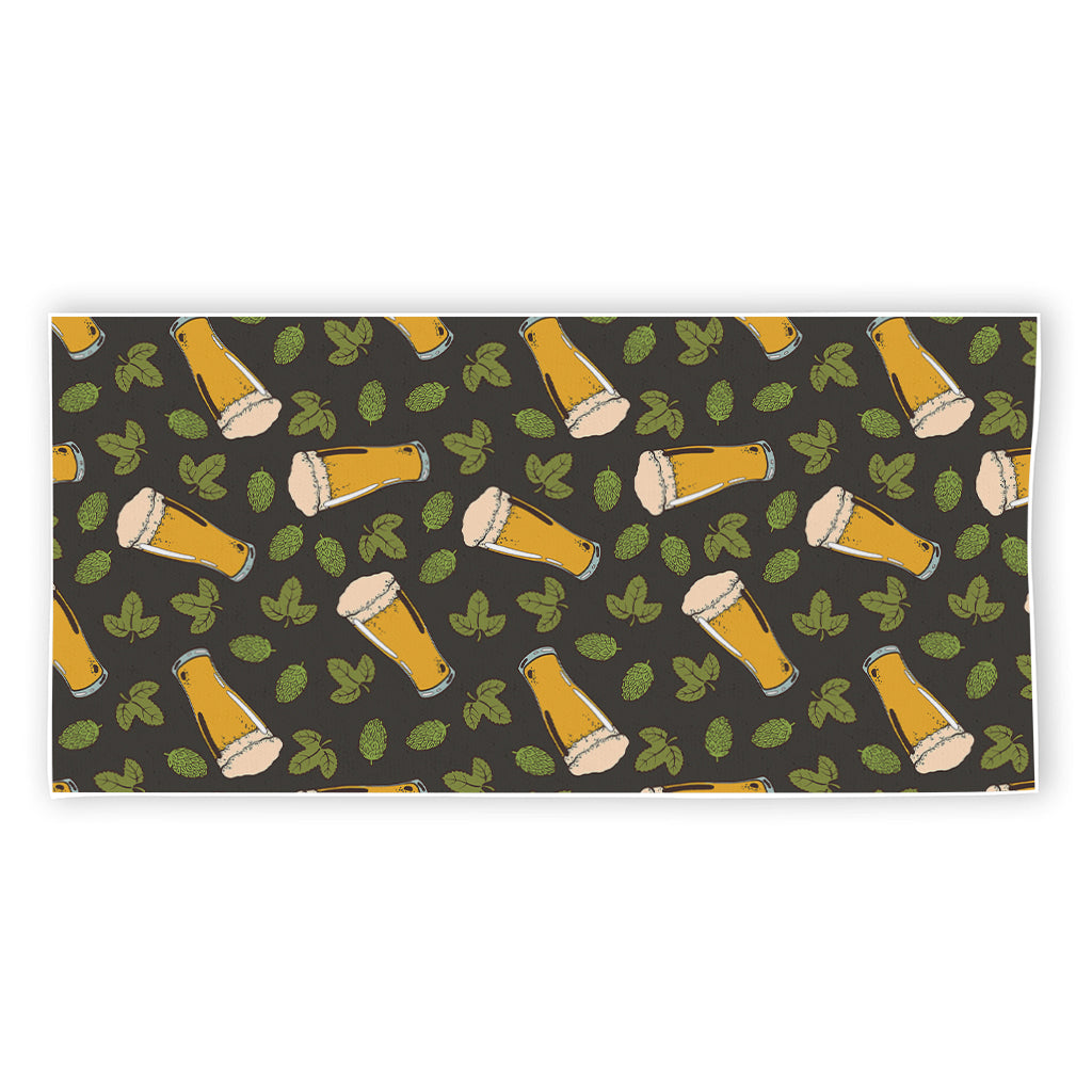 Beer Hop Cone And Leaf Pattern Print Beach Towel