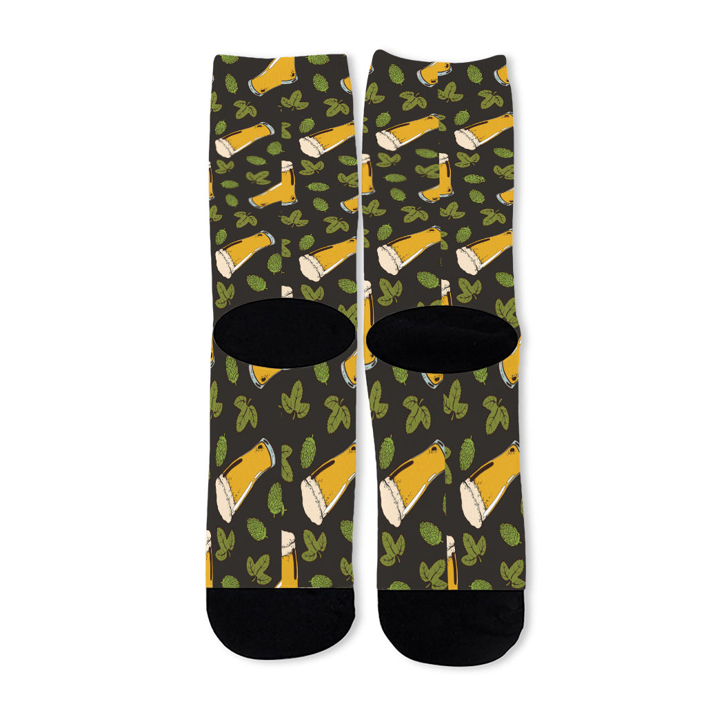 Beer Hop Cone And Leaf Pattern Print Long Socks