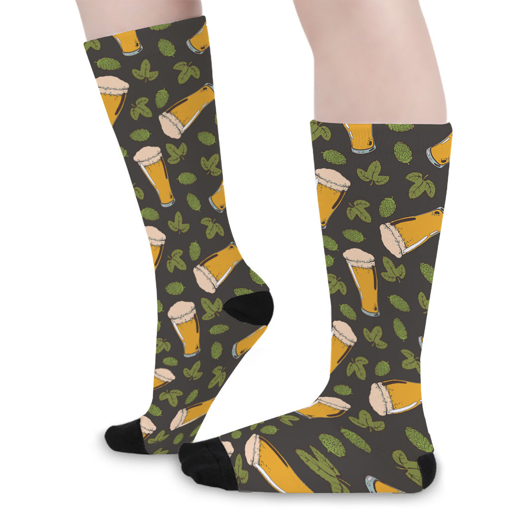 Beer Hop Cone And Leaf Pattern Print Long Socks