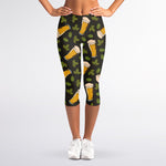 Beer Hop Cone And Leaf Pattern Print Women's Capri Leggings