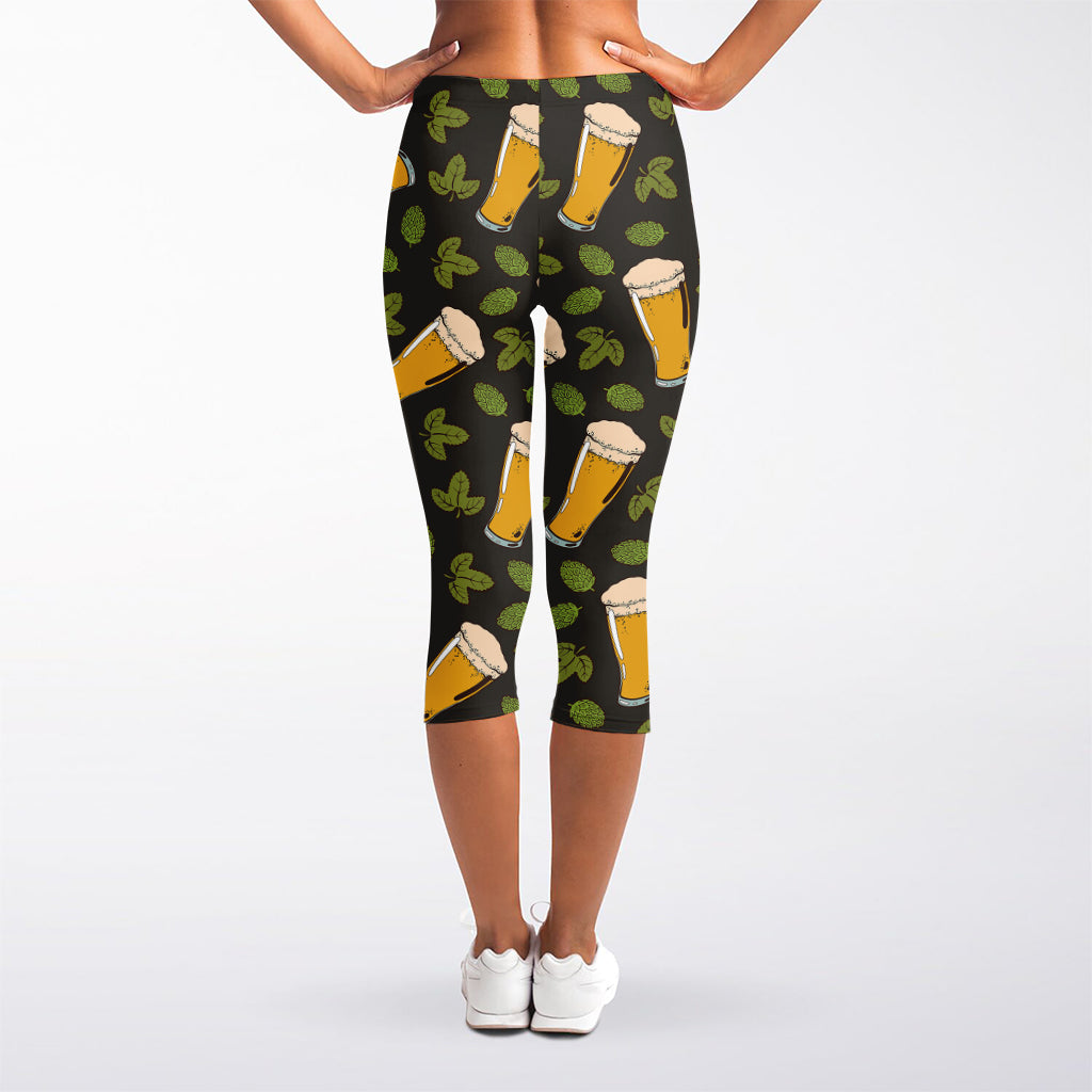 Beer Hop Cone And Leaf Pattern Print Women's Capri Leggings