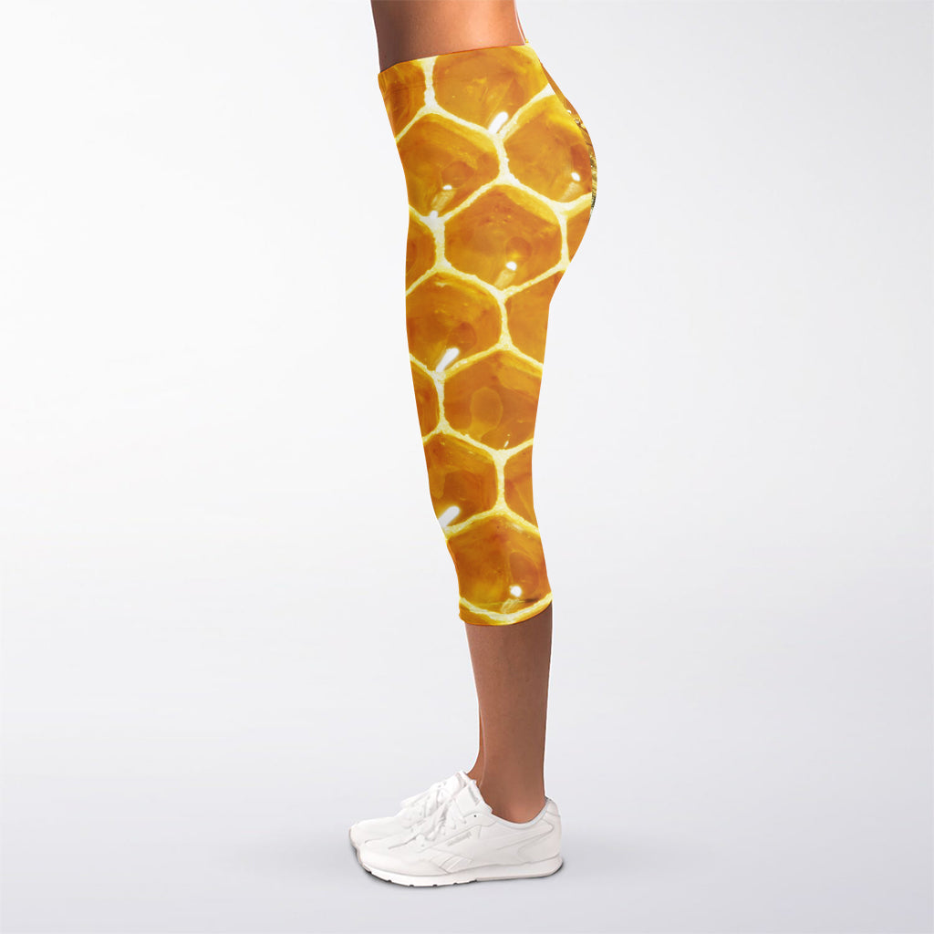Bees And Honeycomb Print Women's Capri Leggings
