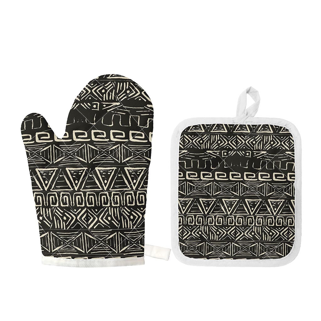 Beige Aztec Pattern Print Oven Mitt And Pot Holder Set