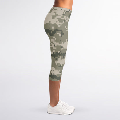 Beige Digital Camo Pattern Print Women's Capri Leggings