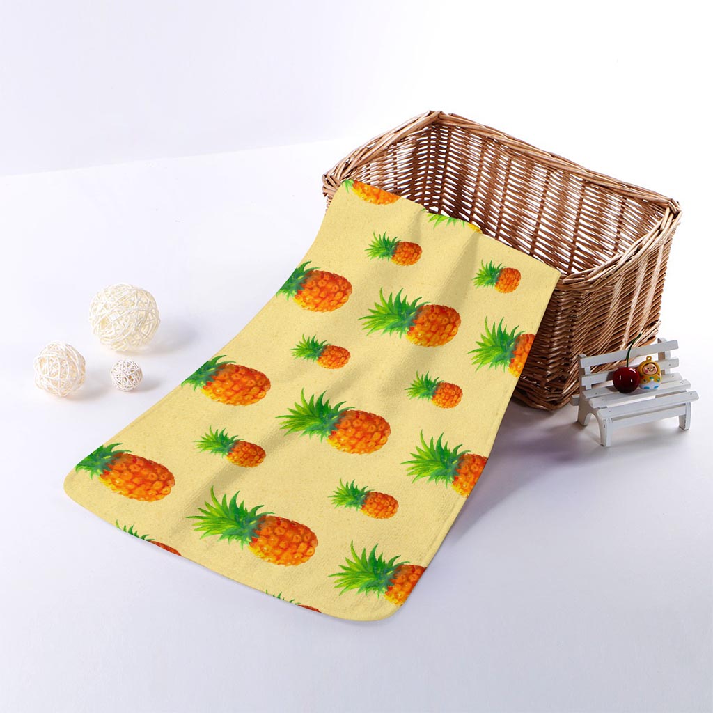 Beige Watercolor Pineapple Pattern Print Towel