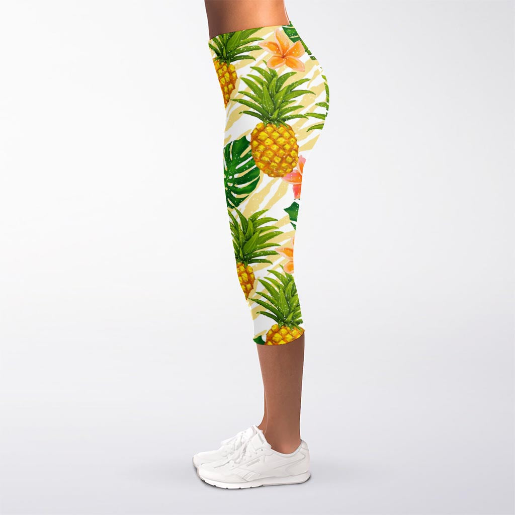 Beige Zebra Pineapple Pattern Print Women's Capri Leggings