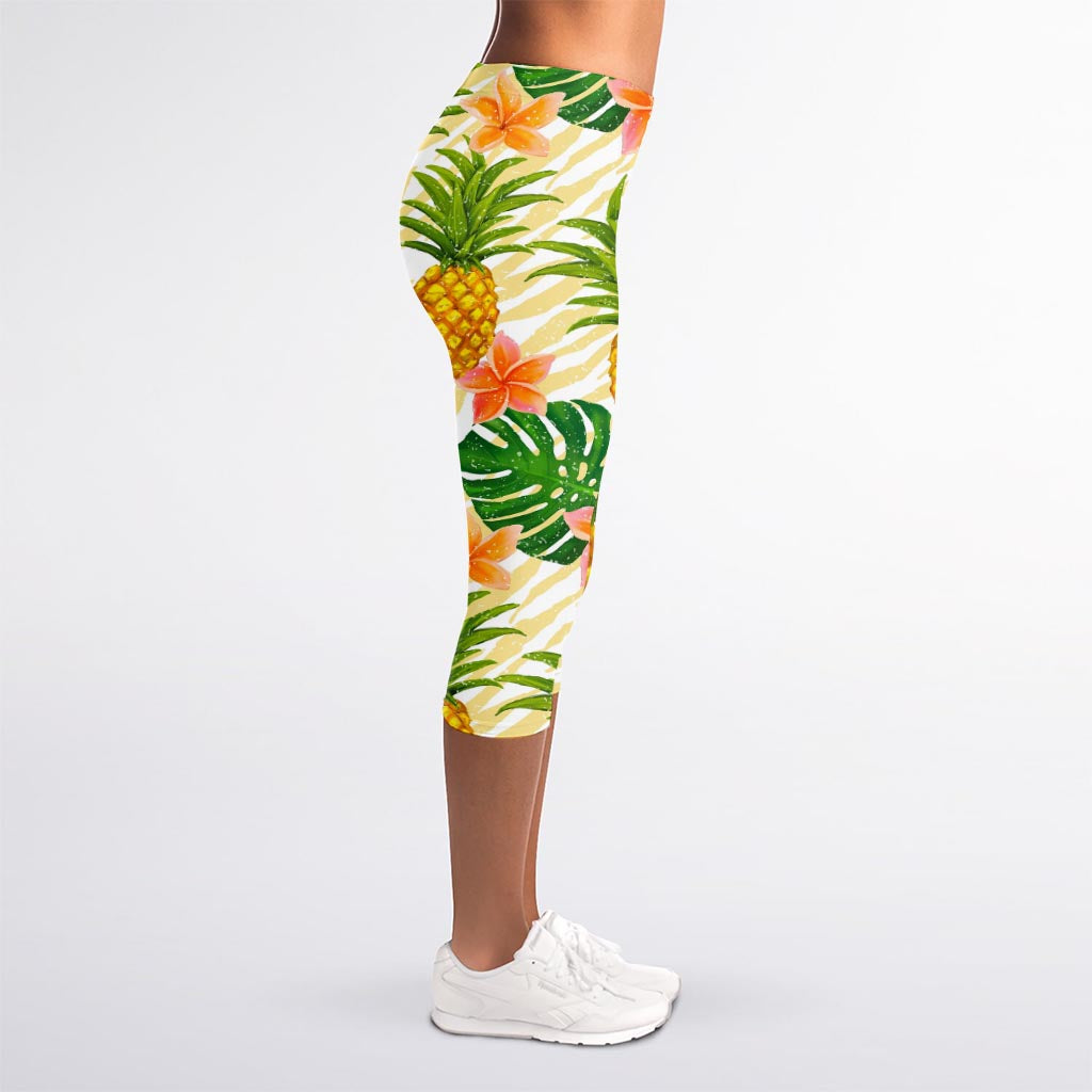 Beige Zebra Pineapple Pattern Print Women's Capri Leggings