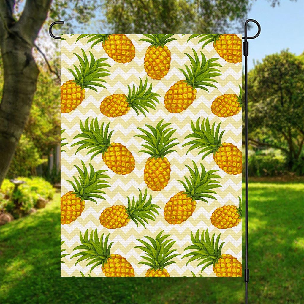 Beige Zig Zag Pineapple Pattern Print Garden Flag